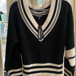 Steve Madden V-Neck Sweater in Black and Cream